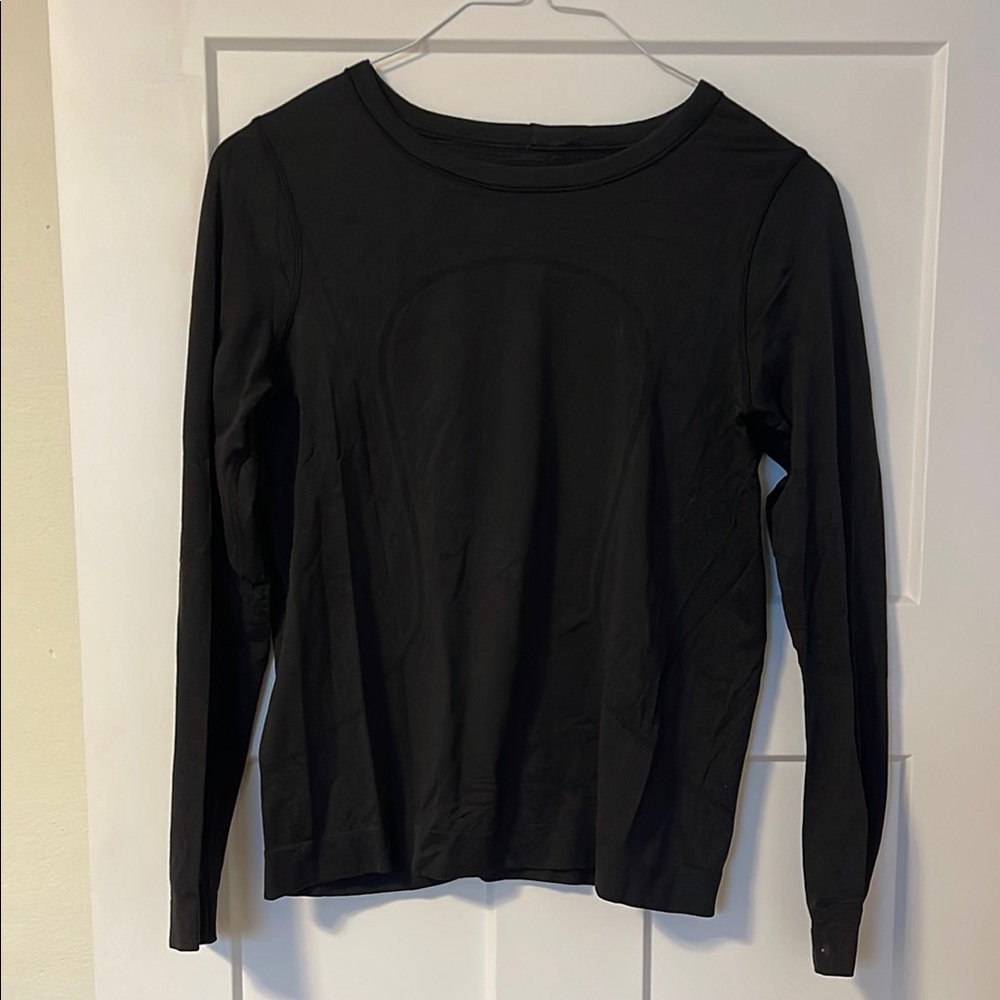 Lululemon long sleeve black shirt